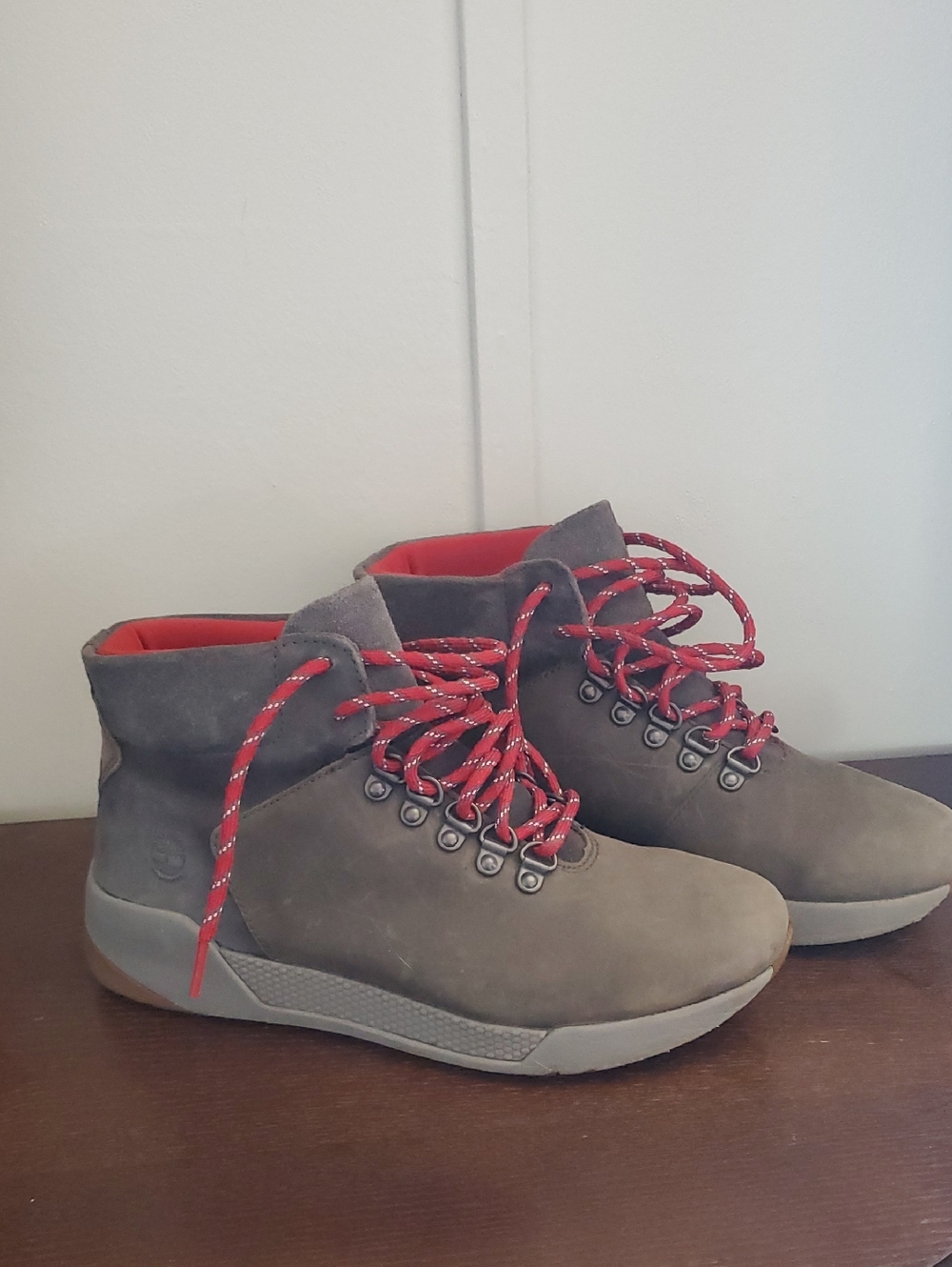 Timberland Hiking-Style Boots with Corded Red Laces Women's Size 7.5